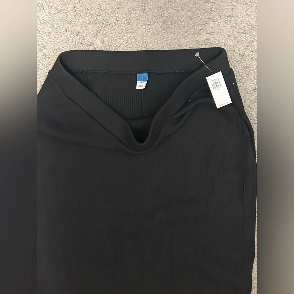 Old Navy Black Midi Pencil Skirt - Picture 4 of 9